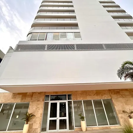 Apartasuit Beach, Barrio Crespo Cerca Del Aeropuerto 3*