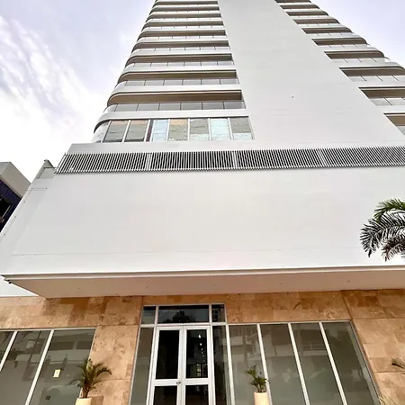 Apartasuit Beach, Barrio Crespo Cerca Del Aeropuerto 3* Cartagena